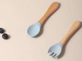 Set cuchara y tenedor mango madera para bebe